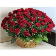 71 красная роза Ред Наоми в корзине Flor Pro