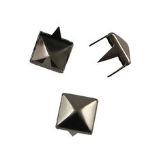 53923 Украшение 6*6мм на шипах ч.ник. пирамидка 100 шт Protos & Co