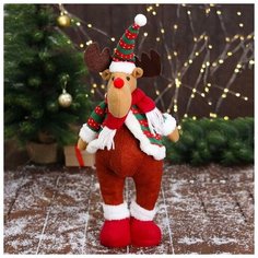 Мягкая игрушка "Олень - пузанчик" 10х49 см, красно-зелёный 6932408 Зимнее волшебство