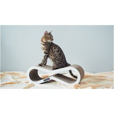 Когтеточка- лежанка из картона Tommy Cat Малибу, белая