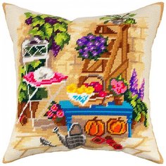 Подушка полукрестом чарiвниця арт. V340 Лейка на заднем дворе 40х40 см Brvsk