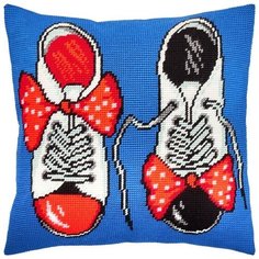 Подушка полукрестом чарiвниця арт. V210 Лаковые туфли 40х40 см Brvsk