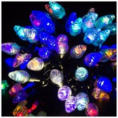 Светодиодная гирлянда NEON-NIGHT Мультишишки 10 м, 80 светодиодов, эффект смены цветов, черный каучуковый провод