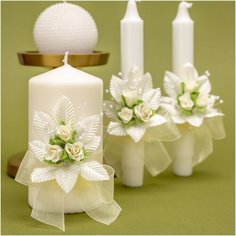 Свадебные свечи для домашнего очага "Летний вечер" с розами айвори и зелеными листочками, белыми лентами и жемчужным декором ручной работы Свадебная мечта