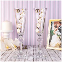 Бокалы для молодоженов "Первая встреча" прозрачные с белыми розочками, золотыми обручальными кольцами, на фигурных ножках, 2 штуки Свадебная мечта