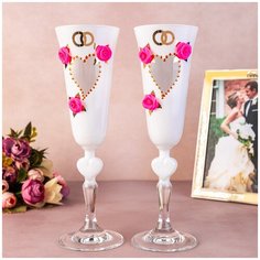Бокалы свадебные "Совет да любовь" с белым напылением, золотыми кольцами и яркими розами, на фигурных ножках Свадебная мечта