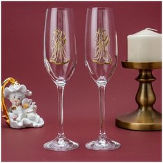 Свадебные бокалы "Жених и невеста" в классической овальной форме с золотыми силуэтами молодоженов, 2 штуки Свадебная мечта