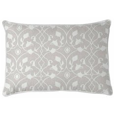 Подушка Сирень 50/70 0,6 кг полиэстер принт.