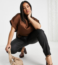 Коричневый атласный топ с высоким воротником и отворотами на рукавах ASOS DESIGN Curve-Коричневый цвет
