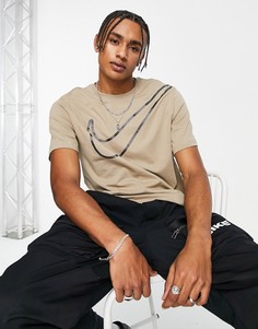 Футболка цвета хаки и черного цвета с большим логотипом Nike-Светло-бежевый цвет