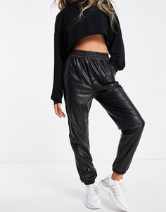 Черные джоггеры из искусственной кожи с акцентными швами на карманах New Look-Черный цвет