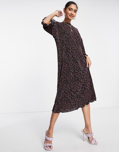 Темное платье-футболка миди в стиле oversized из плиссированного материала с цветочным принтом ASOS DESIGN-Разноцветный