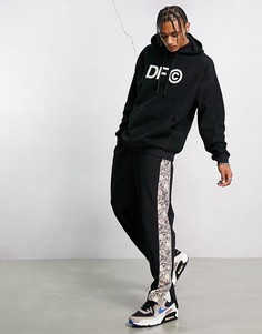 Черные свободные джоггеры с велюровыми вставками по бокам с принтом ASOS Dark Future-Черный цвет