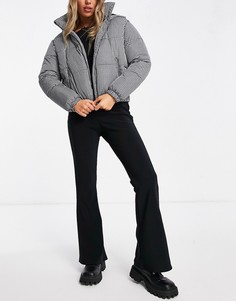 Черные расклешенные брюки в рубчик New Look-Черный цвет