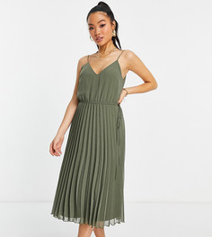 Платье миди цвета хаки на бретельках со шнурком на талии и плиссировкой ASOS DESIGN Petite-Зеленый цвет