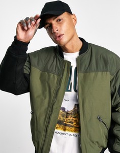 Бомбер цвета хаки Bershka-Зеленый цвет