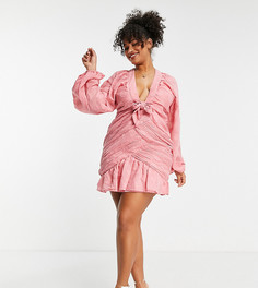Платье мини со сборками, завязкой спереди и жаккардовым узором в горошек ASOS DESIGN Curve-Розовый цвет