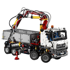 Конструктор LEGO Technic Mercedes-Benz Arocs 3245 (42043)