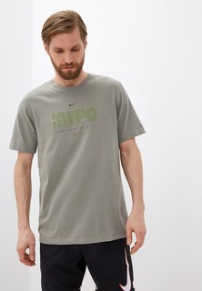 Футболка спортивная Nike