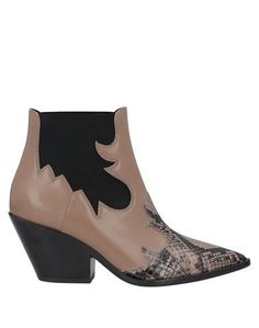 Полусапоги и высокие ботинки Casadei