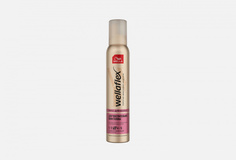 Мусс для волос сильной фиксации Wella