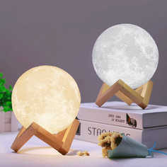 Ночник - светильник 3D шар Луна на деревянной подставке 15см Hobbi Land