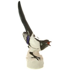 Скульптура. Императорский фарфоровый завод. Сорока. Высота 24,8 см.