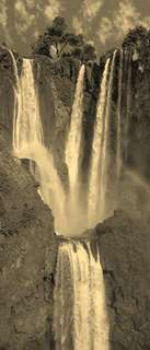 Самоклеющиеся фотообои "Водопад в Марокко", 90x210 см, эффект сепия, отраженный Фотообои.РФ