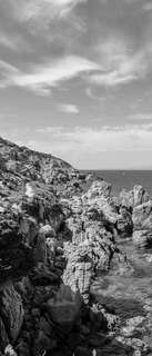 Самоклеющиеся фотообои "Сардиния, морской пейзаж", 90x210 см, эффект черно-белый Фотообои.РФ