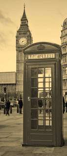 Самоклеющиеся фотообои "Лондон, телефонная будка", 90x210 см, эффект сепия, отраженный Фотообои.РФ