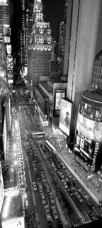 Самоклеющиеся фотообои "Ночной Манхэттен с высоты", 90x200 см, эффект черно-белый Фотообои.РФ