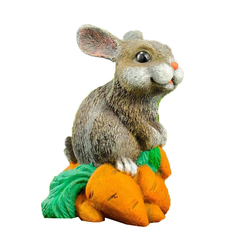 Садовая фигурка Кролик Мини на морковке 13х15х20 см No Brand