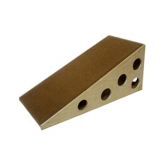 Когтеточка Zooexpress Сыр ковровая (22 х 50 х 20 см, в ассортименте)