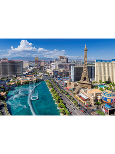 Постер DRABS A2 Лас-Вегас на фоне линии горизонта в солнечный день 2 июля 2019 г.