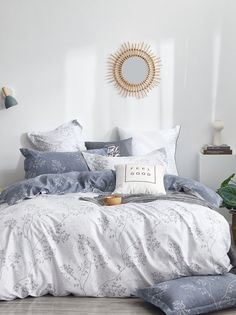 Постельное белье GoodNight Сатин Делюкс 77 с компаньоном дуэт (с нав. 50х70)