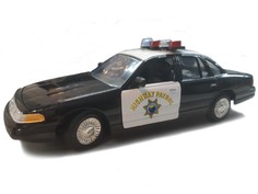 Коллекционная модель MOTORMAX Ford Crown Victoria Police Highway Patrol 1:24 76400