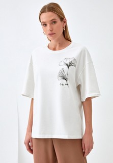 Футболка Zarina