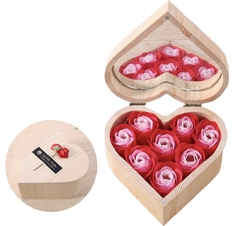 Подарочная шкатулка MyPads M154-176 из дерева с розовым мылом в виде роз с зеркалом
