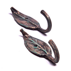 Крючок вешалка настенный металлический Лист, 13x4,5x4,5 см No Brand