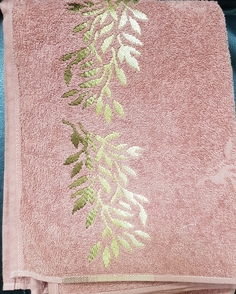 Полотенце махровое банное " Folhas" 70*140 см., 430 гр/м2., темно-розовое, Karsten