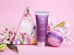 Подарочный набор L`Cosmetics Торт желаний цветочная фантазия крем для рук+буршарик+коробка Lcosmetics