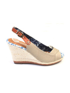 Босоножки женские Airbox 135975 серые 41 RU