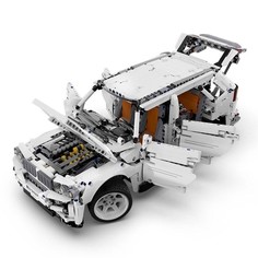 Конструктор Double E CADA deTech внедорожник BMW G5 4WD (2208 деталей) C61007W