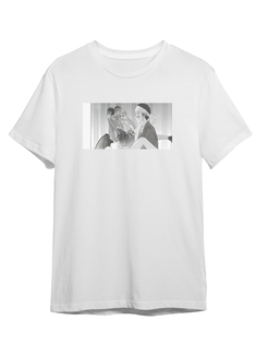 Футболка унисекс СувенирShop Эта фарфоровая кукла влюбилась 4 белая L (48-50)