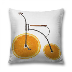 Наволочка декоративная JoyArty "Апельсиновый велосипед" на молнии, 45x45 см