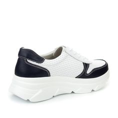 Полуботинки женские quattrocomforto 40-21WA-065V белые 37 RU