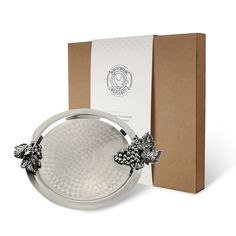 Поднос декоративный круглый с накладками "Виноград" (большая и малая) медный посеребренный Кольчугинский мельхиор