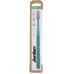 Зубная щетка JORDAN Green Clean Medium средняя жесткость, зеленый
