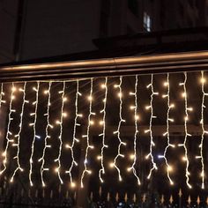 Светодиодная гирлянда "Занавес" 4x1,4 м 12 нитей по 10 led белый теплый 190145 Веселуха