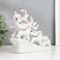 Сувенир керамика "Три слона под деревом" белые 15,5х20х7,5 см Sima-Land
